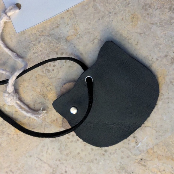 NEW! Handmade Genuine Leather Minimalist Kitty Bag Charm Black Pink Bow #01 - Picture 3 of 7